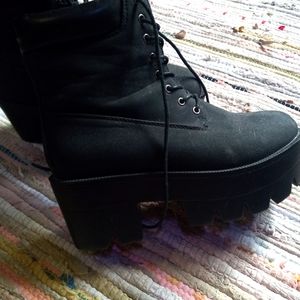 Platform boots